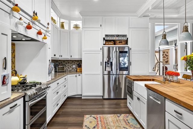 18051 HANCOCK BLUFF ROAD, Dade City, FL 33523