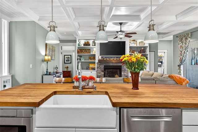 18051 HANCOCK BLUFF ROAD, Dade City, FL 33523