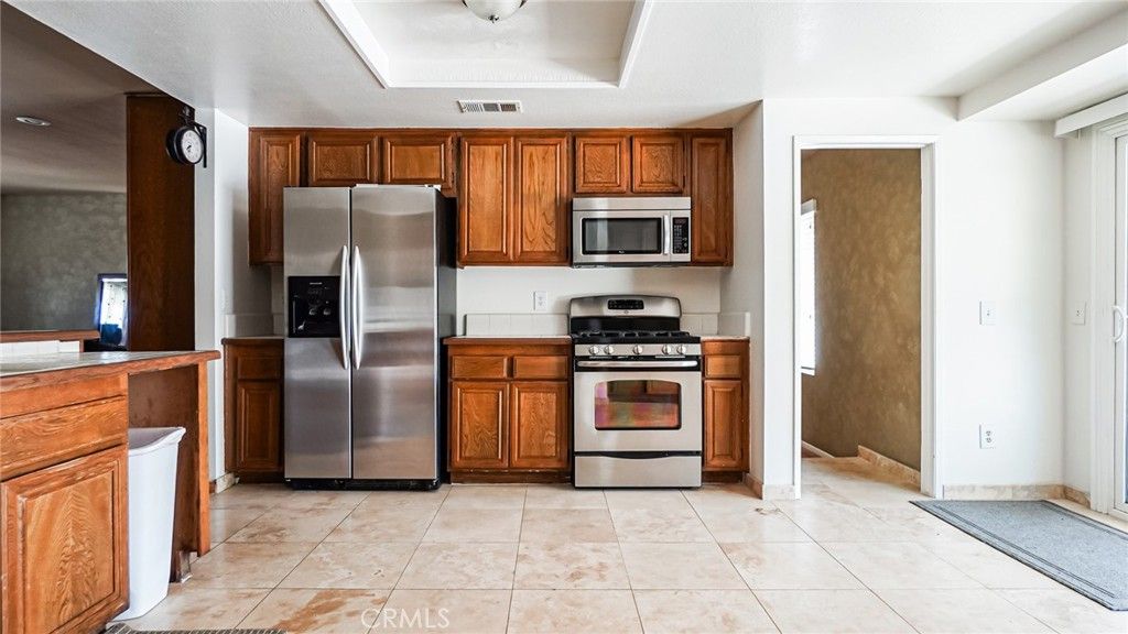 Image 12 of property listing at 18570 Halter Lane, Riverside, CA 92504