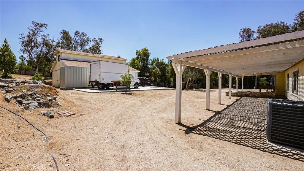 Image 31 of property listing at 18570 Halter Lane, Riverside, CA 92504