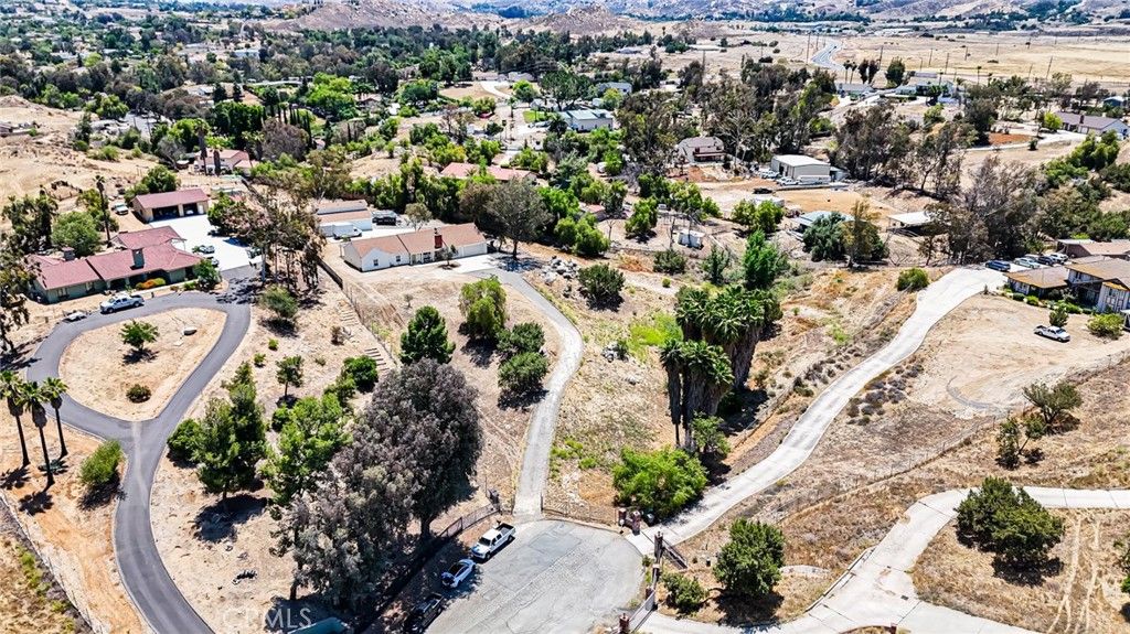 Image 35 of property listing at 18570 Halter Lane, Riverside, CA 92504