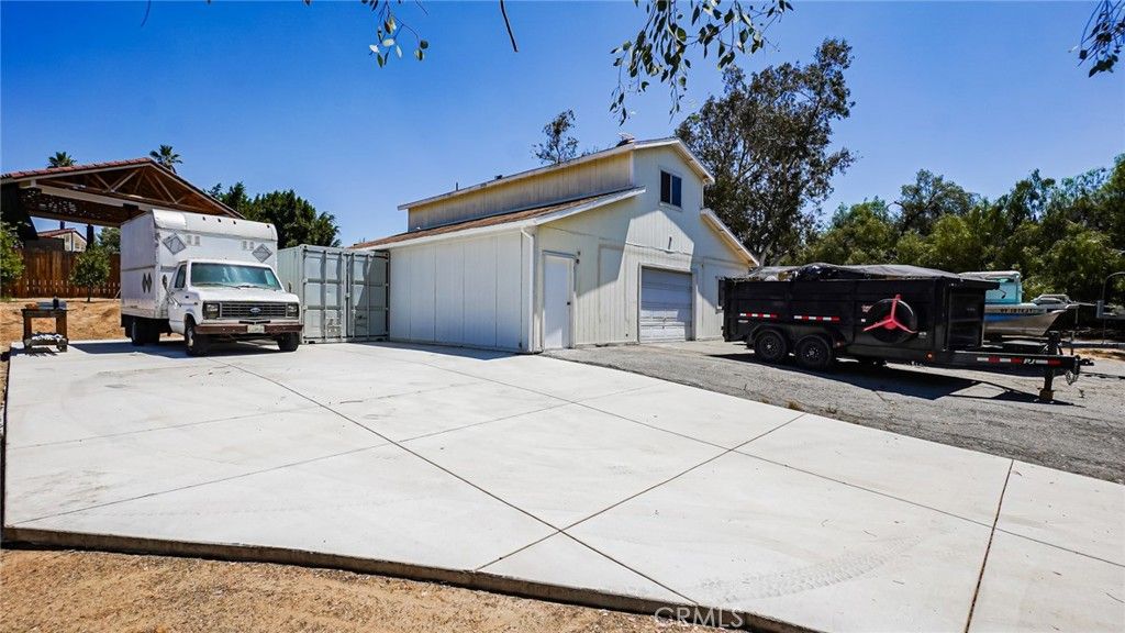 Image 37 of property listing at 18570 Halter Lane, Riverside, CA 92504