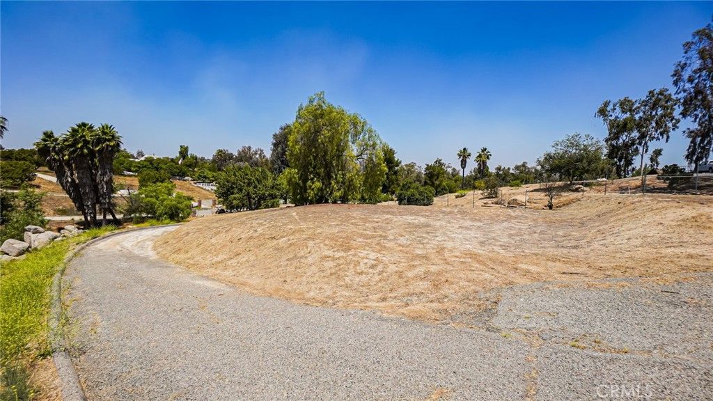 Image 55 of property listing at 18570 Halter Lane, Riverside, CA 92504