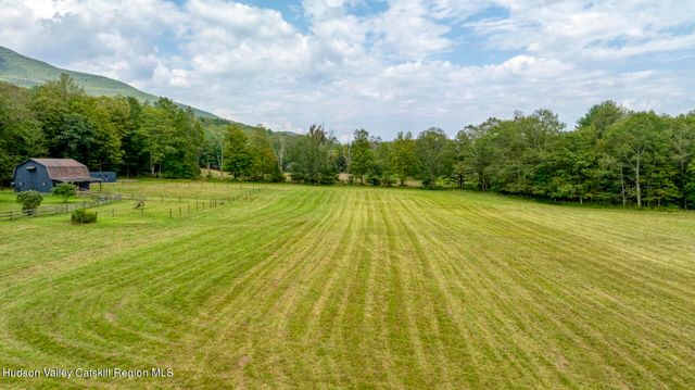 18 Jomar Lane, Olivebridge, NY 12461