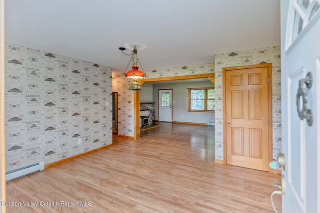 18 Jomar Lane, Olivebridge, NY 12461