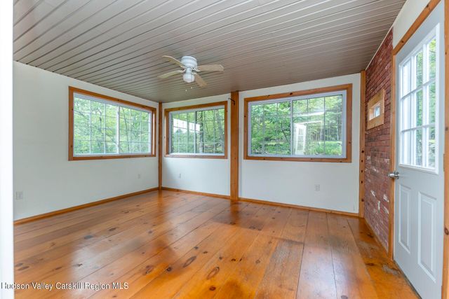 18 Jomar Lane, Olivebridge, NY 12461