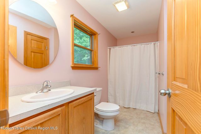 18 Jomar Lane, Olivebridge, NY 12461