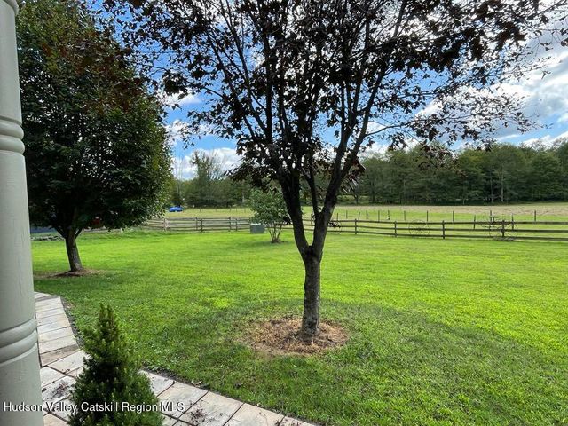 18 Jomar Lane, Olivebridge, NY 12461
