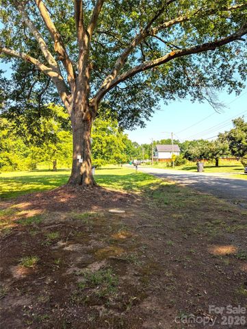 9207 Elgin Drive, Charlotte, NC 28214