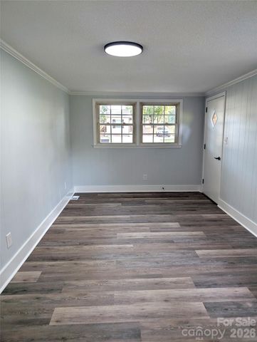 9207 Elgin Drive, Charlotte, NC 28214