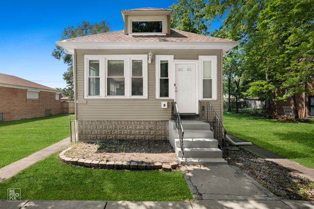 9050 S Ellis Avenue, Chicago, IL 60619