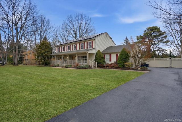 15 Stacy Drive, Port Jefferson Station, NY 11776