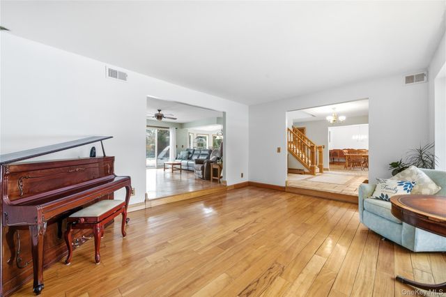 15 Stacy Drive, Port Jefferson Station, NY 11776