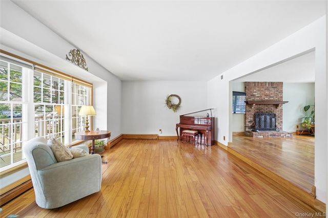 15 Stacy Drive, Port Jefferson Station, NY 11776