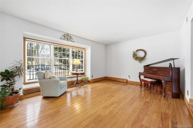 15 Stacy Drive, Port Jefferson Station, NY 11776