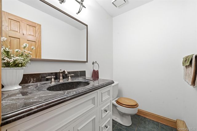 15 Stacy Drive, Port Jefferson Station, NY 11776