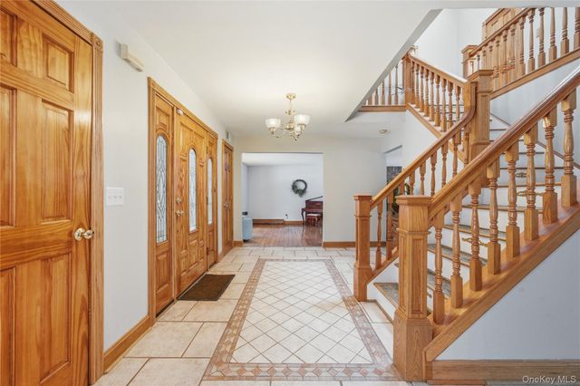 15 Stacy Drive, Port Jefferson Station, NY 11776