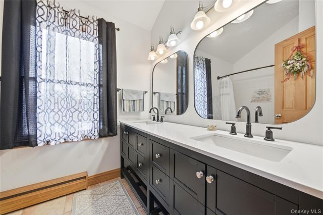 15 Stacy Drive, Port Jefferson Station, NY 11776