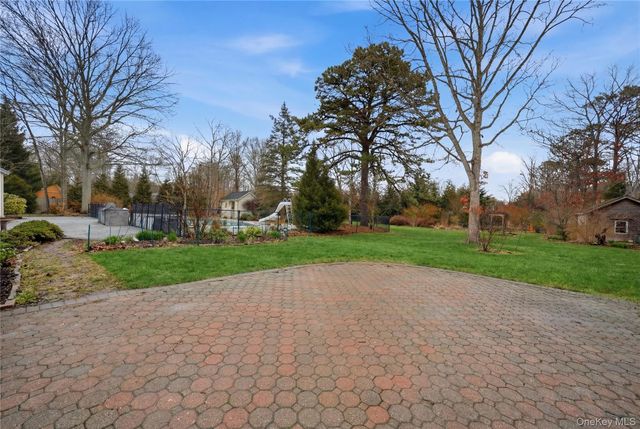 15 Stacy Drive, Port Jefferson Station, NY 11776