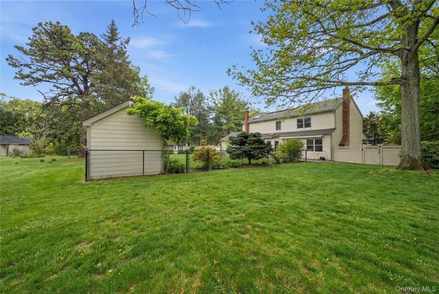 15 Stacy Drive, Port Jefferson Station, NY 11776