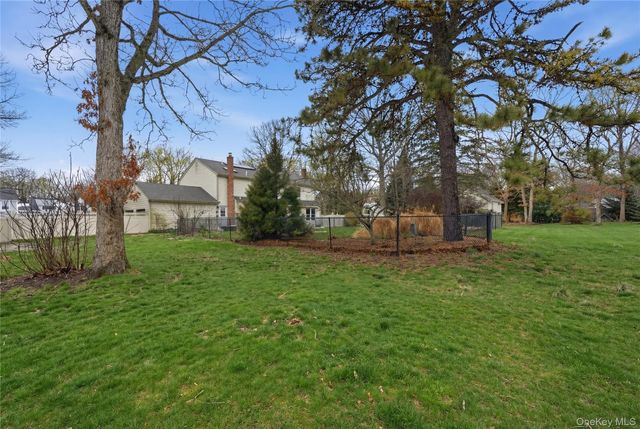 15 Stacy Drive, Port Jefferson Station, NY 11776