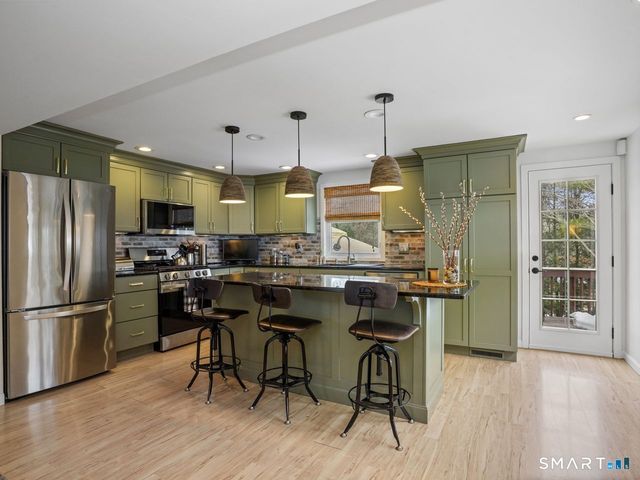 133 Rocky Rest Road, Shelton, CT 06484