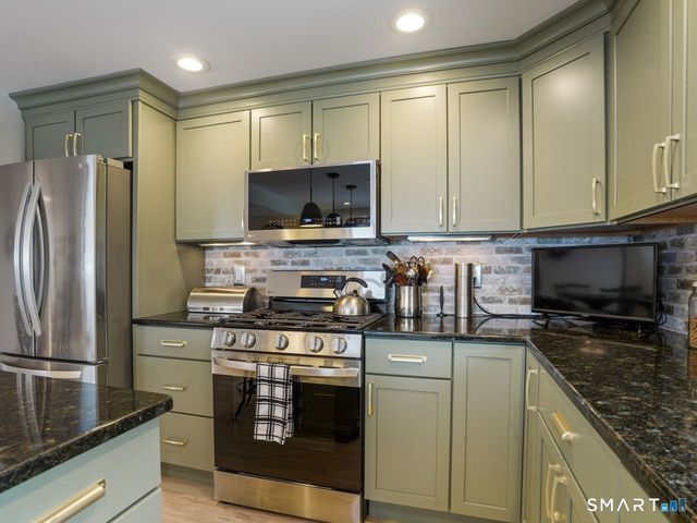 133 Rocky Rest Road, Shelton, CT 06484