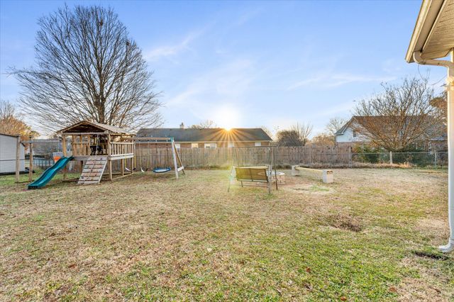 2151 Berkshire Ln, Murfreesboro, TN 37129