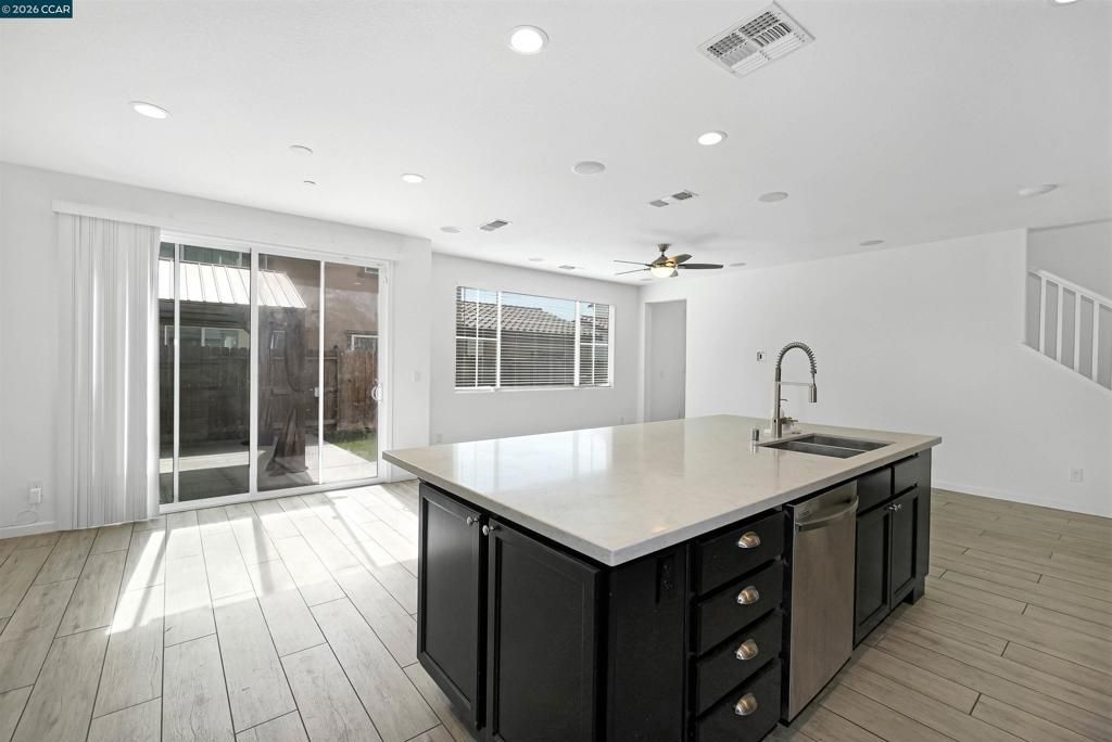 Image 20 of property listing at 531 Lavender Dr, Vacaville, CA 95687