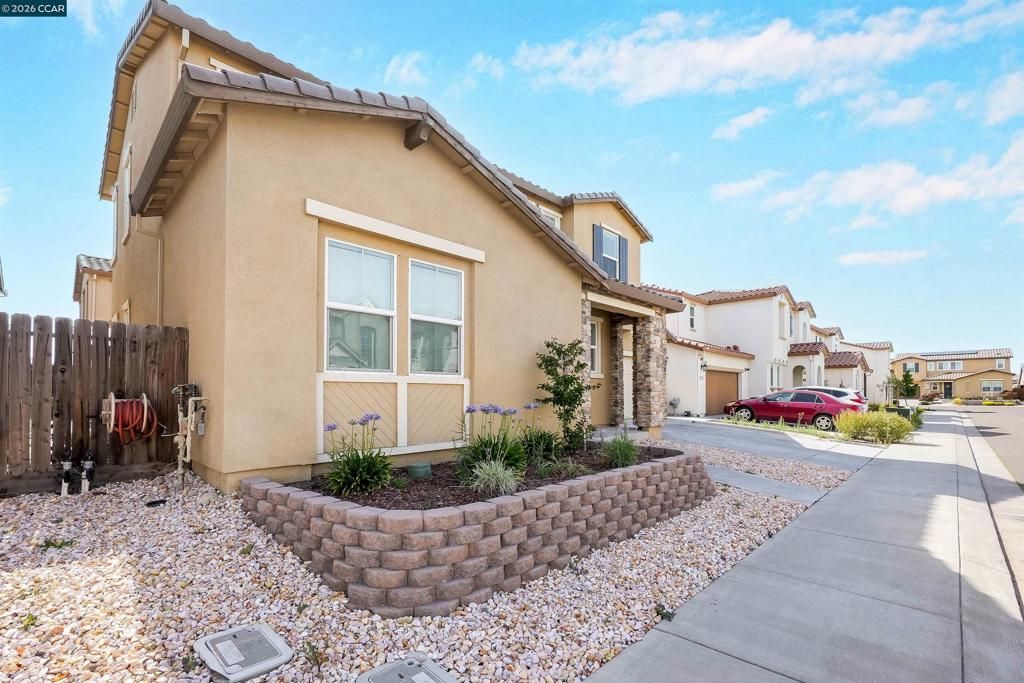 Image 8 of property listing at 531 Lavender Dr, Vacaville, CA 95687