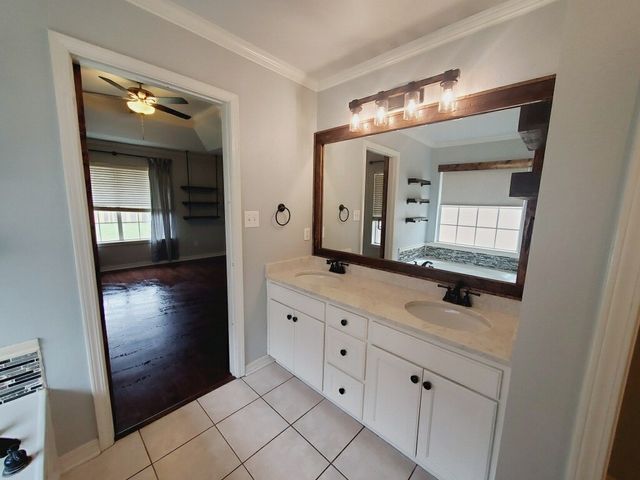 2410 Stockwell Road, Bossier City, LA 71111