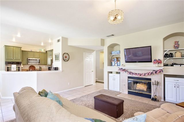 42015 Dahlia, Temecula, CA 92591