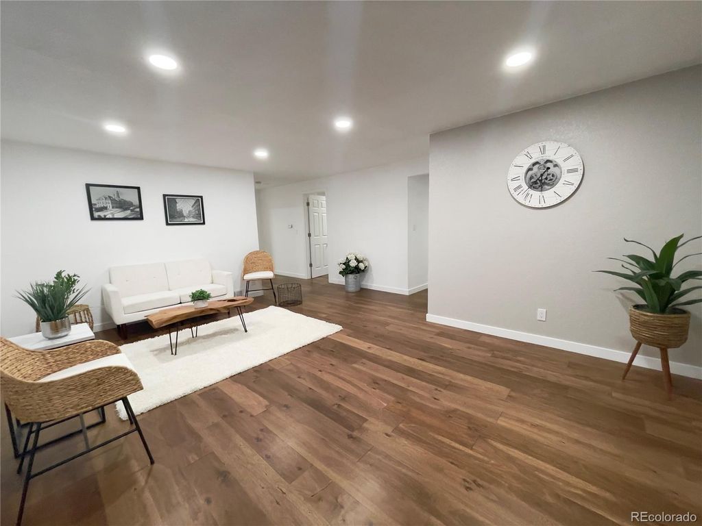 925 Kohl Street, Broomfield, CO 80020