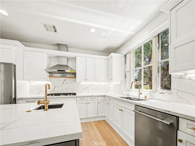 3907 Peartree, Calabasas, CA 91302