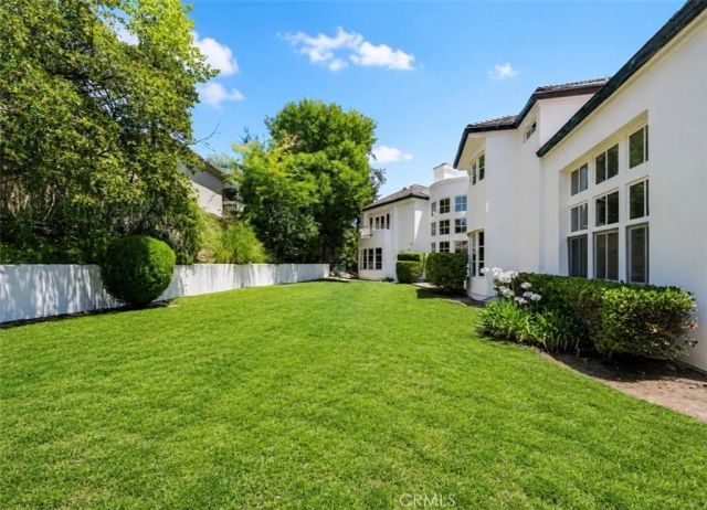3907 Peartree, Calabasas, CA 91302
