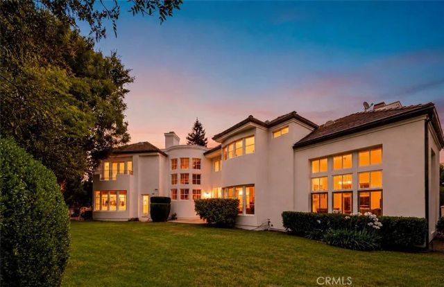 3907 Peartree, Calabasas, CA 91302