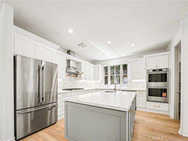 3907 Peartree, Calabasas, CA 91302
