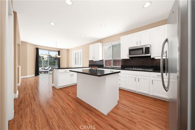 45277 Chateau Court, Temecula, CA 92592