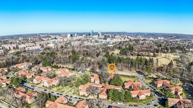 185 Bryant Avenue 1C, White Plains, NY 10605