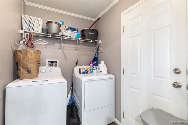 184 Pheasant Ct, Grand Blanc, MI 48439