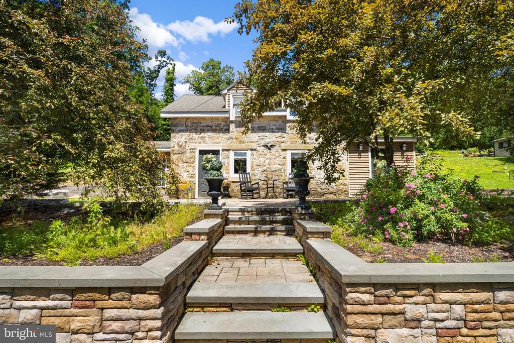 124 DOVER CHESTER RD, Randolph, NJ 07869