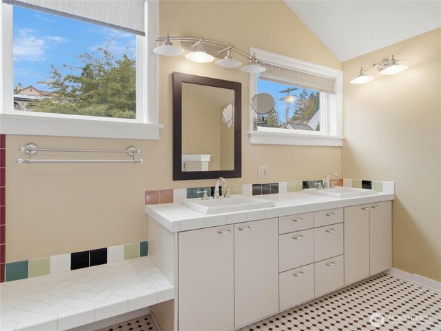 125 Olympic Way NW, Olympia, WA 98502