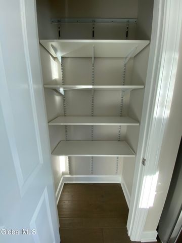 2 West Avenue 201, Saratoga Springs, NY 12866