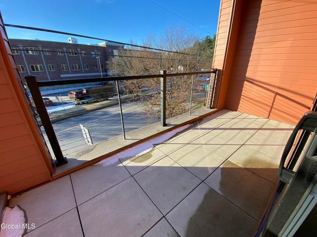 2 West Avenue 201, Saratoga Springs, NY 12866