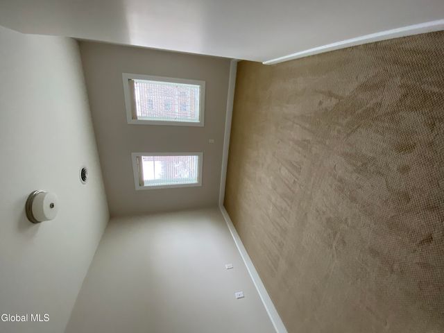 2 West Avenue 201, Saratoga Springs, NY 12866