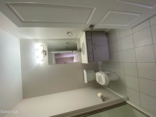 2 West Avenue 201, Saratoga Springs, NY 12866