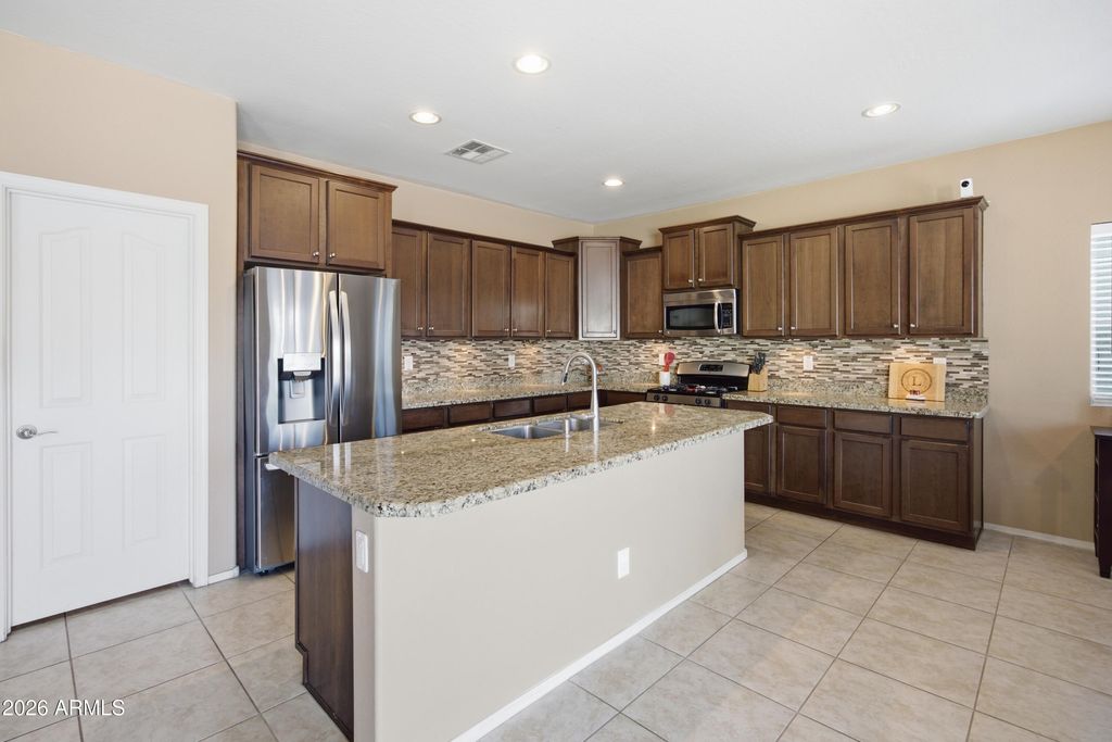 11716 W RIO VISTA Lane, Avondale, AZ 85323 — photo 2