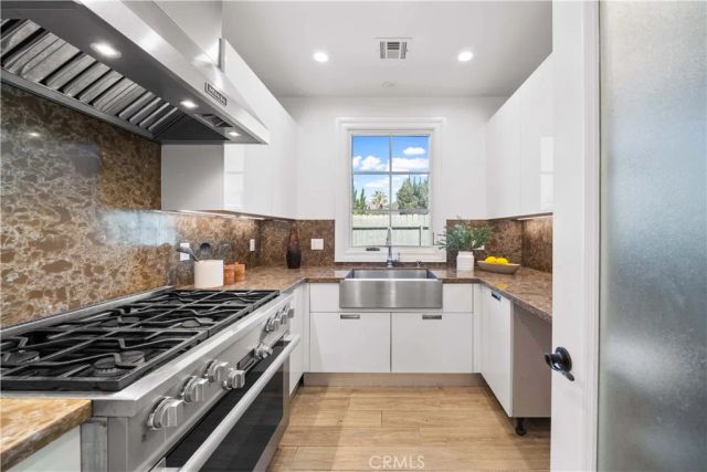 1327 S 2nd Avenue, Arcadia, CA 91006