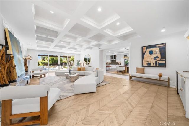 1327 S 2nd Avenue, Arcadia, CA 91006