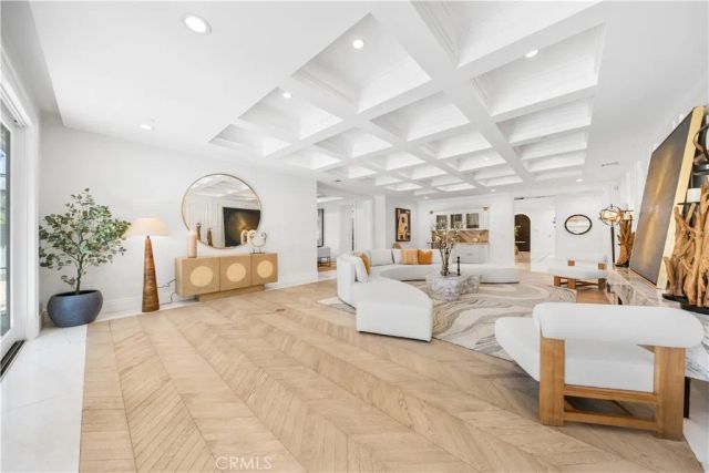 1327 S 2nd Avenue, Arcadia, CA 91006